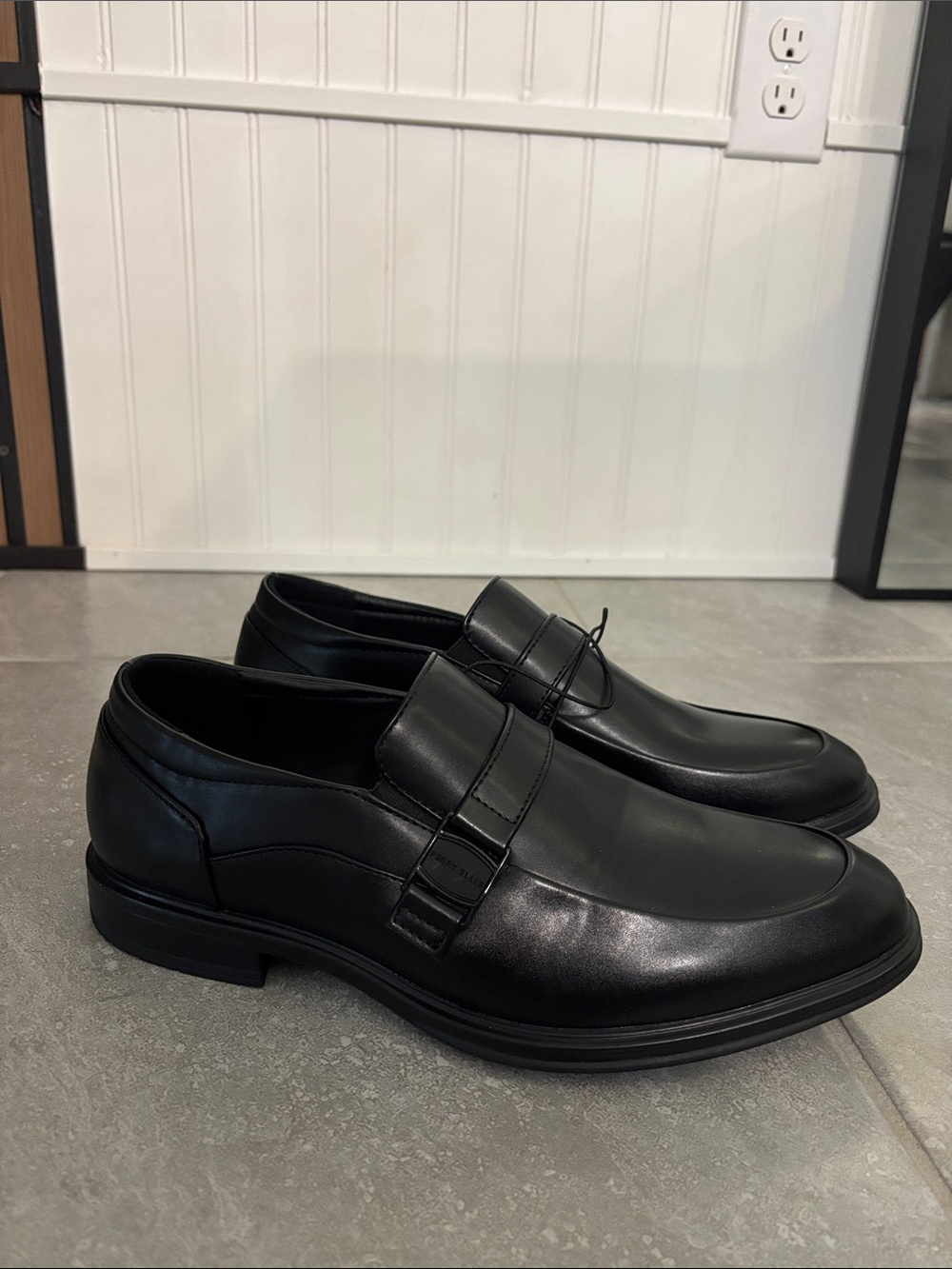 Men's Black Leather Slip-On Dress Shoes - Classic Formal Loafers